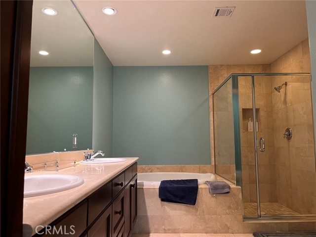 Detail Gallery Image 12 of 23 For 128 N Oak Knoll Ave #210,  Pasadena,  CA 91101 - 2 Beds | 2 Baths