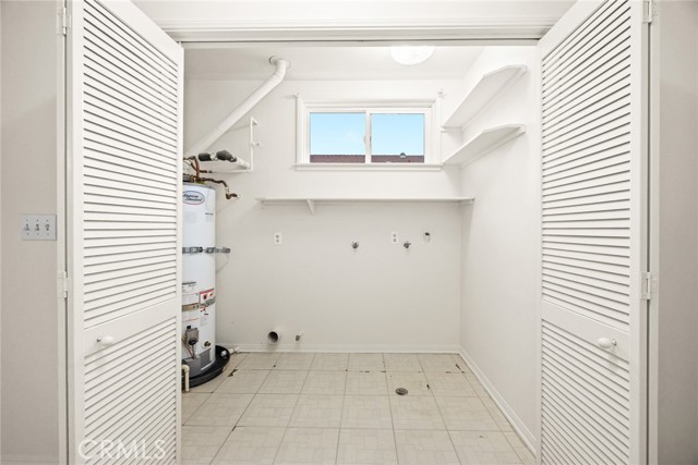 Detail Gallery Image 30 of 49 For 5052 Newcastle, Encino,  CA 91316 - 3 Beds | 2 Baths