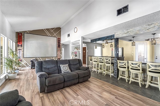 4883 E Geary Street, Fresno CA: https://media.crmls.org/medias/0cf3386e-8b4f-4cd8-8dec-b0d14a86f054.jpg