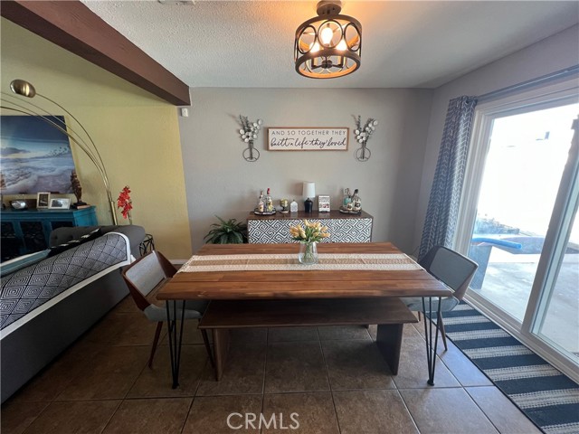 Detail Gallery Image 8 of 25 For 7855 Lime Ave, Fontana,  CA 92336 - 3 Beds | 2/1 Baths