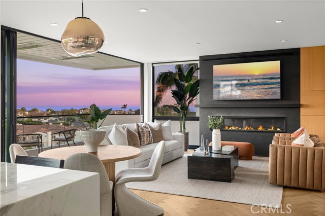 Detail Gallery Image 2 of 53 For 504 Hazel Dr, Corona Del Mar,  CA 92625 - 4 Beds | 3/1 Baths