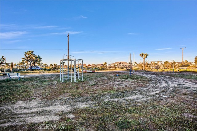 Detail Gallery Image 32 of 40 For 10439 Mesa, Oak Hills,  CA 92344 - 5 Beds | 3 Baths