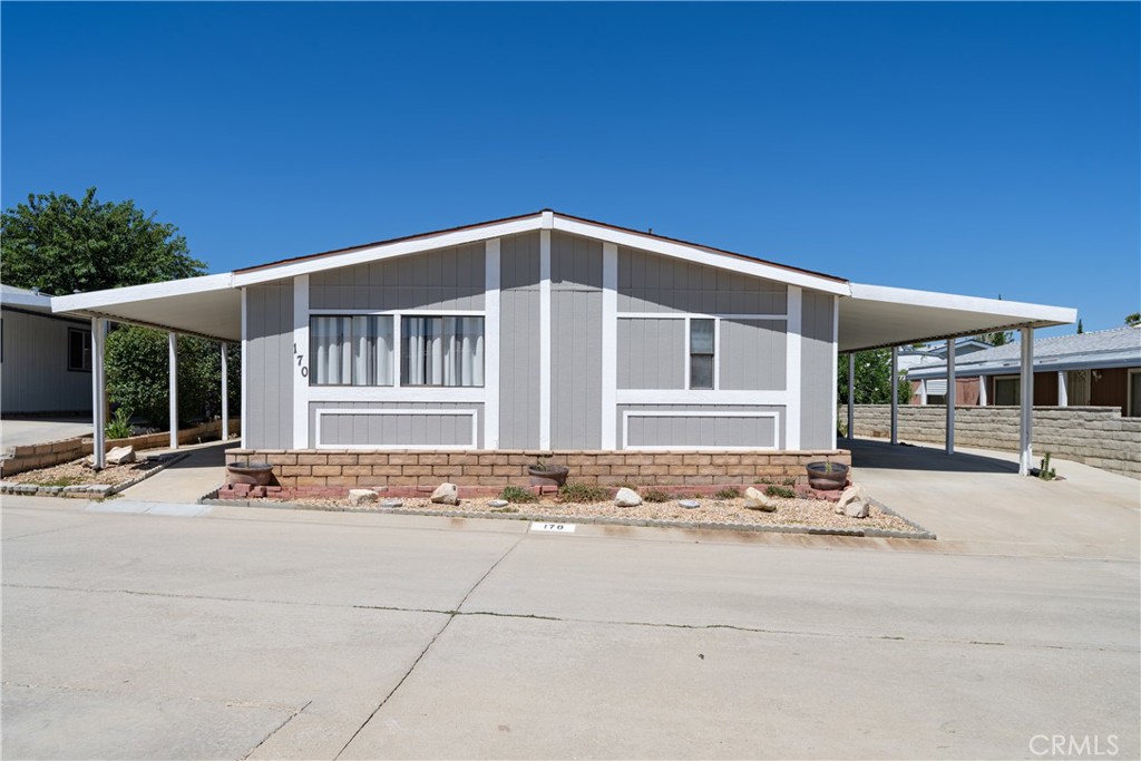 1030 E Avenue S, Palmdale, CA 93550