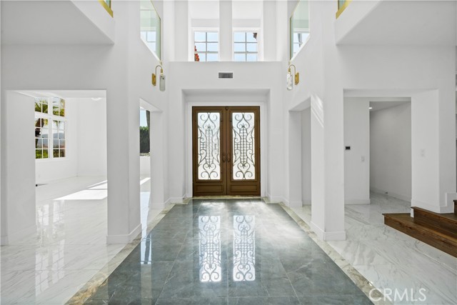 Detail Gallery Image 6 of 56 For 24215 Park Granada, Calabasas,  CA 91302 - 5 Beds | 5 Baths