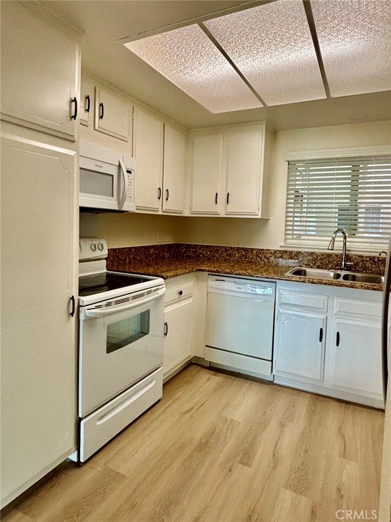 MLS #OC25261405 image #7