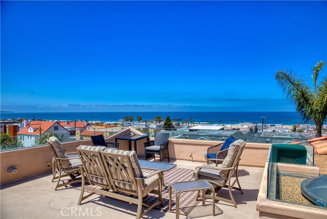 1550 Monterey Boulevard, Hermosa Beach, California 90254, 3 Bedrooms Bedrooms, ,1 BathroomBathrooms,Residential,Sold,Monterey,SB21111143