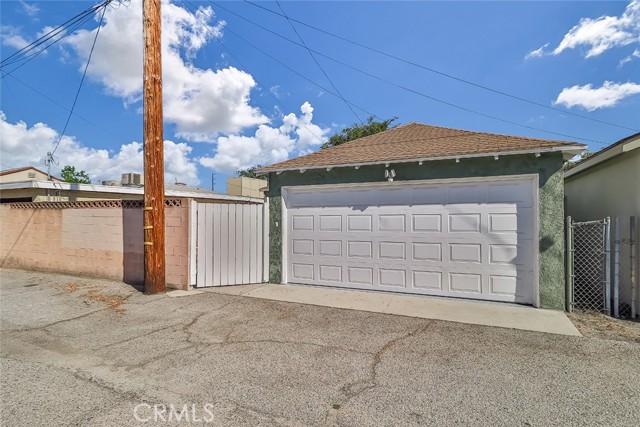 Detail Gallery Image 32 of 41 For 3411 W Chandler Bld, Burbank,  CA 91505 - 3 Beds | 1/1 Baths