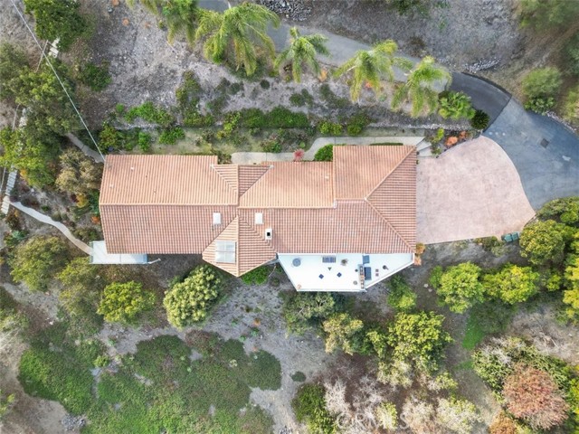 5088 San Jacinto Circle West, Fallbrook CA: https://media.crmls.org/medias/0cf79b76-0754-4d7b-aeff-2a3c33fce2fb.jpg