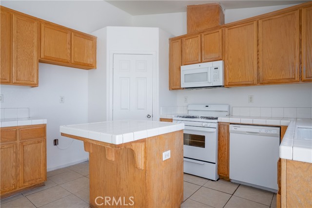 Detail Gallery Image 9 of 28 For 2658 N Drake, Merced,  CA 95348 - 4 Beds | 2 Baths