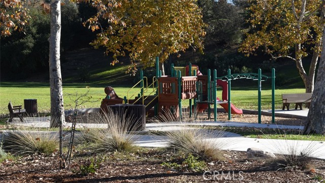 Detail Gallery Image 45 of 46 For 28916 Valley Heights, Agoura Hills,  CA 91301 - 3 Beds | 2 Baths