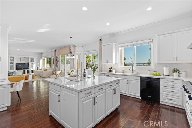 Detail Gallery Image 13 of 42 For 18754 Turfway Park, Yorba Linda,  CA 92886 - 4 Beds | 4 Baths