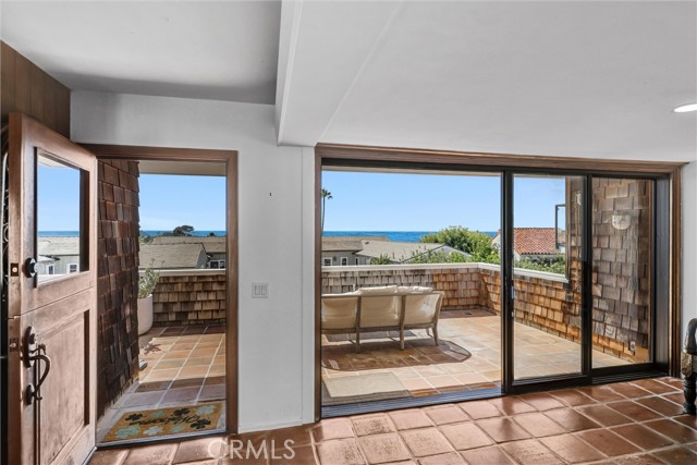 Detail Gallery Image 4 of 28 For 312 Emerald Bay, Laguna Beach,  CA 92651 - 3 Beds | 3 Baths