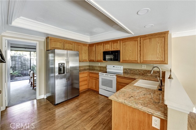 Detail Gallery Image 8 of 28 For 28 E Yale, Irvine,  CA 92604 - 4 Beds | 2/1 Baths