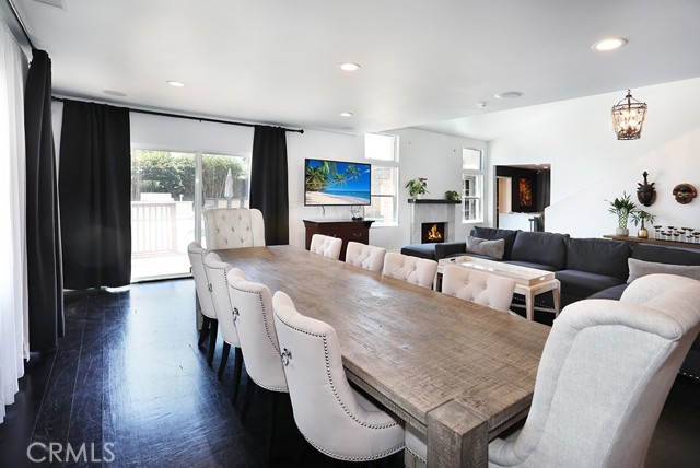 3807 Gardenia, Long Beach CA: https://media.crmls.org/medias/0cfa2317-16d1-4902-bf43-1681633530bc.jpg