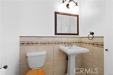 Detail Gallery Image 11 of 17 For 1200 W Rowan St, Anaheim,  CA 92801 - 3 Beds | 2/1 Baths