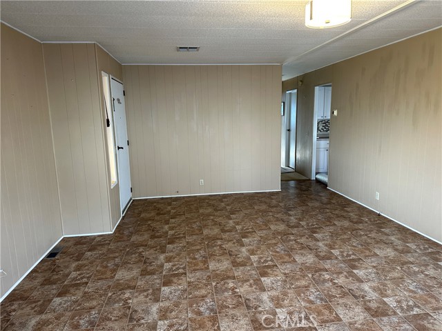 Detail Gallery Image 5 of 41 For 573 3rd St, Willows,  CA 95988 - 2 Beds | 2 Baths