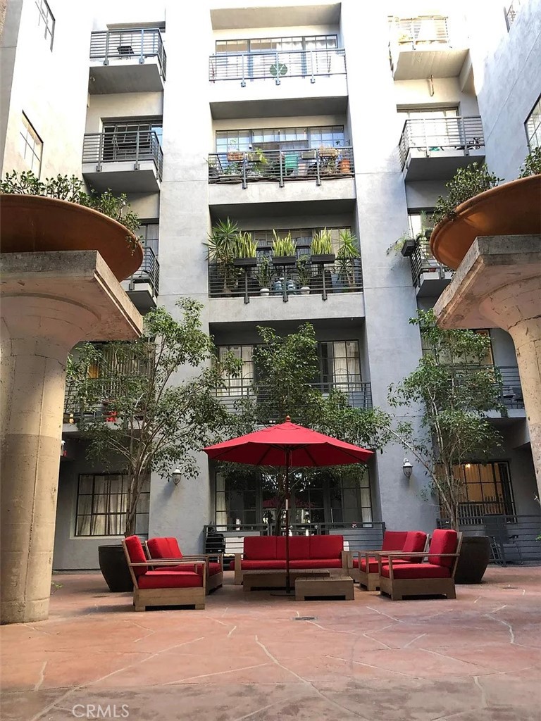 420 S San Pedro #306