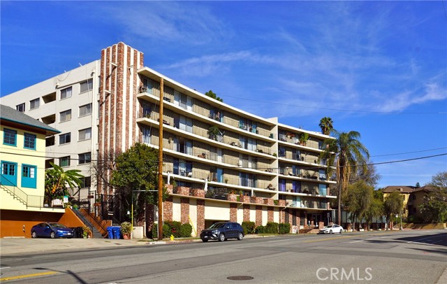 Detail Gallery Image 2 of 35 For 2260 N Cahuenga Bld #203,  Los Angeles,  CA 90068 - 1 Beds | 1 Baths