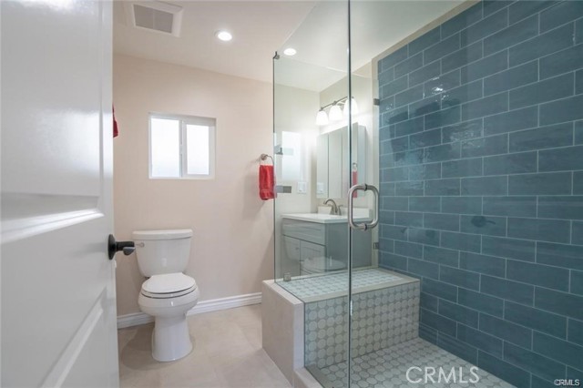 5919 - 5921 Cantaloupe Avenue, Valley Glen CA: https://media.crmls.org/medias/0cfbe43a-0115-4e90-8c7f-ab99bc5f143d.jpg