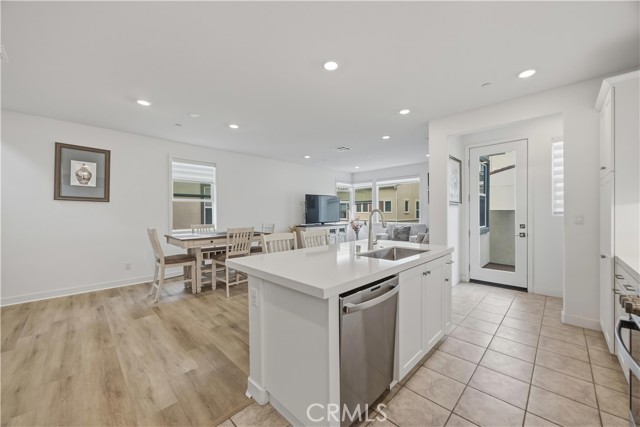 Detail Gallery Image 14 of 43 For 259 Siena, Lake Forest,  CA 92630 - 4 Beds | 3/1 Baths