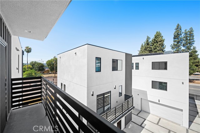 6704 1/2 Kester Avenue, Van Nuys CA: https://media.crmls.org/medias/0cfc2547-205d-4242-97f9-e1b082a27788.jpg