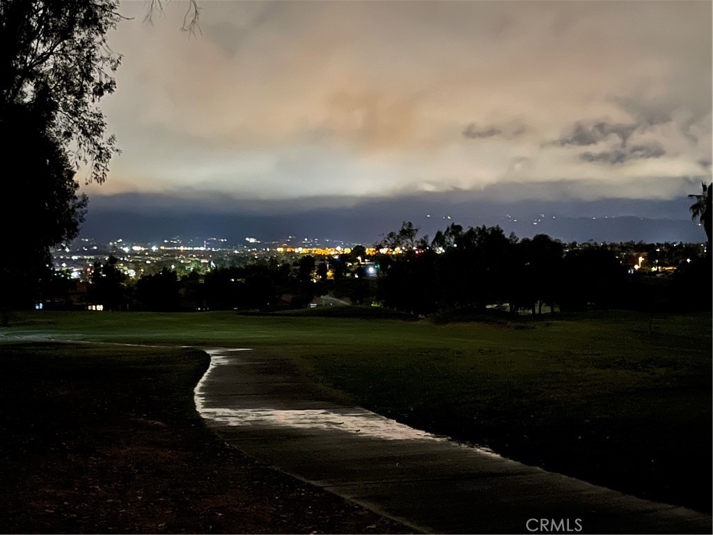 https://media.crmls.org/medias/0cfc31f3-4c6e-46ec-a8b7-5fcc49254e4a.jpg?preset=X-Large