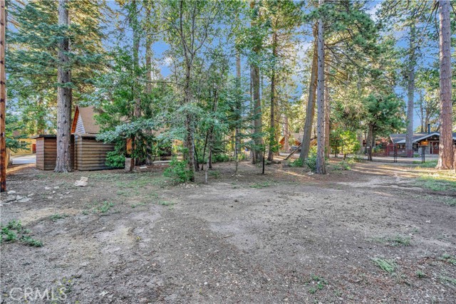 Adjacent lot included