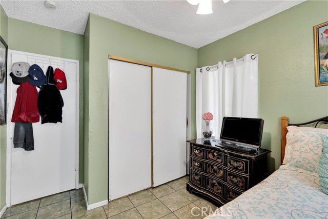 470 E Home Street, Long Beach CA: https://media.crmls.org/medias/0cfd7727-c48f-4175-b98b-a32a7de94d5e.jpg
