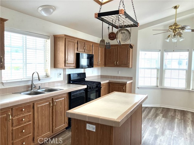 Detail Gallery Image 5 of 20 For 1250 N Kirby St #226,  Hemet,  CA 92545 - 3 Beds | 2 Baths