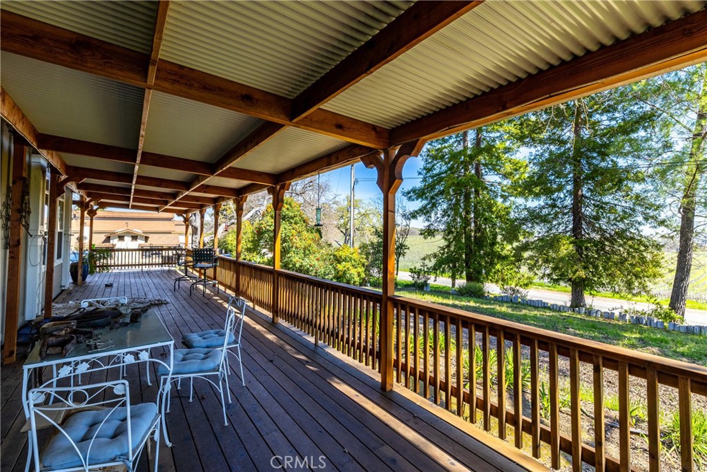 2023 Twelve Oaks Drive
