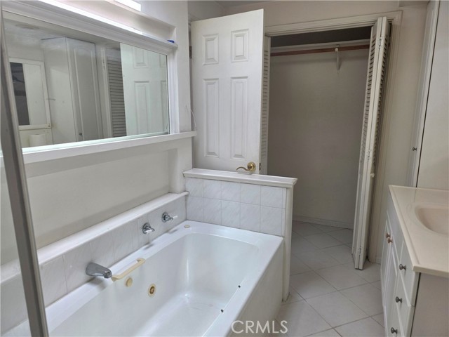 6257 E Golden Sands Drive, Long Beach CA: https://media.crmls.org/medias/0cfeea1e-0d00-4411-b58d-3eae0c171267.jpg