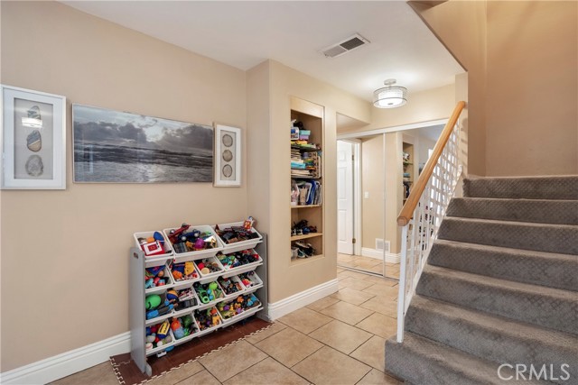 25353 Gemini Ln, Lake Forest CA: https://media.crmls.org/medias/0cff1d66-5b19-4f36-8761-17e97b0c5f5b.jpg