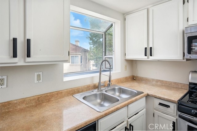 Detail Gallery Image 9 of 26 For 19834 Sandpiper Pl #64,  Newhall,  CA 91321 - 3 Beds | 2 Baths