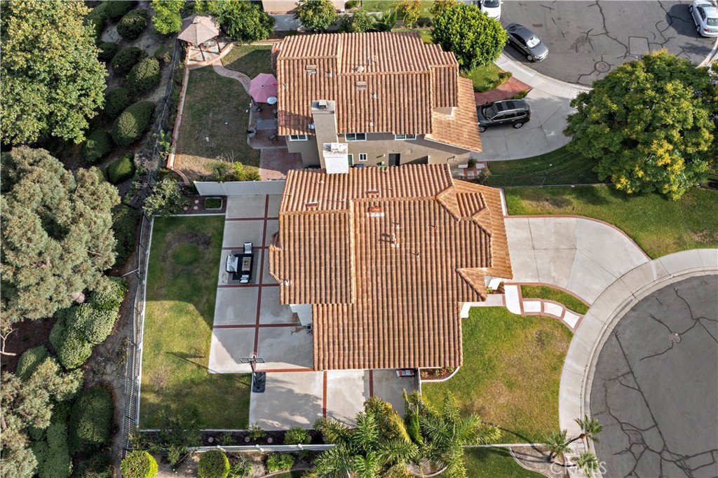 https://media.crmls.org/medias/0cfff4c7-9e3a-4b10-8c66-99588f16c43b.jpg?preset=X-Large