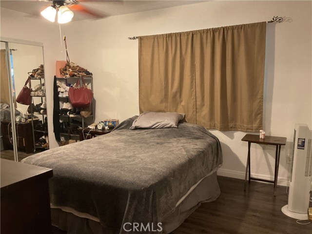322 N Fillmore Avenue, Rialto CA: https://media.crmls.org/medias/0d001cf1-2d80-44bc-828c-eec477f64f9b.jpg