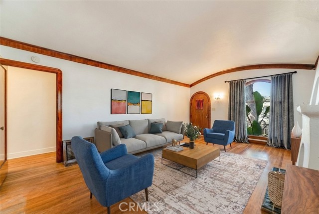 Detail Gallery Image 4 of 57 For 496 E 52nd, Long Beach,  CA 90805 - – Beds | – Baths