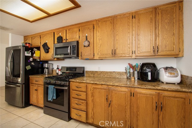 Detail Gallery Image 11 of 41 For 5750 Hall Ln, Twentynine Palms,  CA 92277 - 3 Beds | 2 Baths