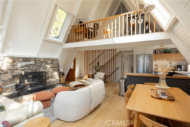 Detail Gallery Image 15 of 48 For 399 Rainier Rd, Lake Arrowhead,  CA 92352 - 3 Beds | 3 Baths