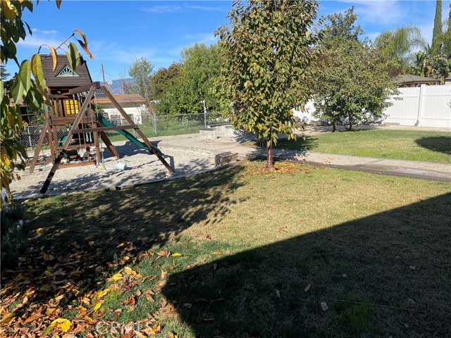 Detail Gallery Image 21 of 28 For 1188 W Cypress Ave, Redlands,  CA 92373 - 2 Beds | 1 Baths