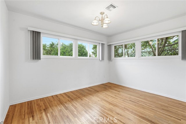 Detail Gallery Image 13 of 23 For 15853 Romar, Granada Hills,  CA 91343 - 3 Beds | 2 Baths