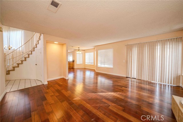 Detail Gallery Image 6 of 28 For 2100 Winterwood, Fullerton,  CA 92833 - 4 Beds | 3 Baths