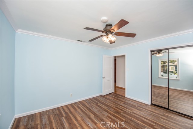 Image 10 of 43 For 5229 Walkerton Street
