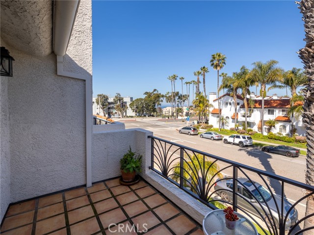 312 Diamond Street, Redondo Beach, California 90277, 2 Bedrooms Bedrooms, ,2 BathroomsBathrooms,Residential,For Sale,Diamond,SB24078117