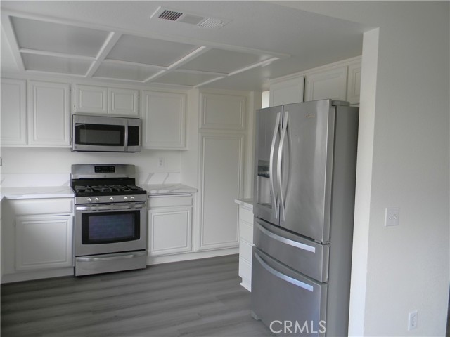 1187 White Tip Lane, Perris CA: https://media.crmls.org/medias/0d0342bc-188e-4aff-9d15-7abfcea5d610.jpg