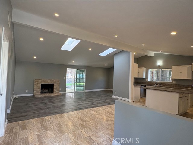 Detail Gallery Image 3 of 9 For 20416 20416 Coulson St, Woodland Hills,  CA 91367 - 3 Beds | 2 Baths