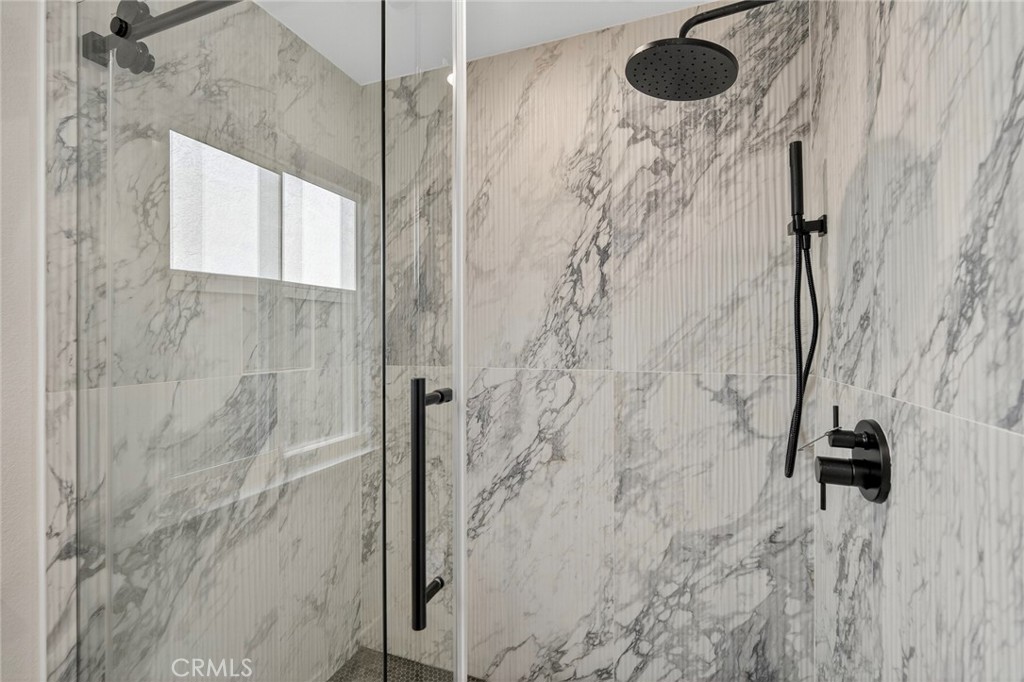 MLS #OC25245288 image #28