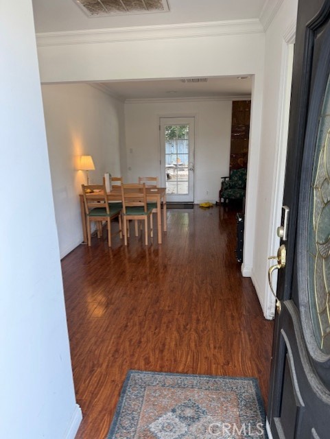 Detail Gallery Image 7 of 9 For 6527 Buffalo, Van Nuys,  CA 91401 - 3 Beds | 2 Baths