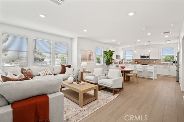 9341 Via Azul, Pico Rivera CA: https://media.crmls.org/medias/0d048553-5aa0-47b8-86f2-f68372632ea1.jpg
