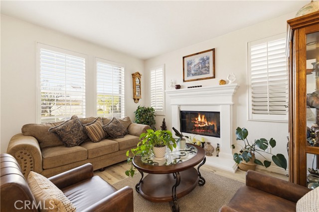 Detail Gallery Image 7 of 75 For 19721 Mathilde, Saugus,  CA 91350 - 5 Beds | 4 Baths