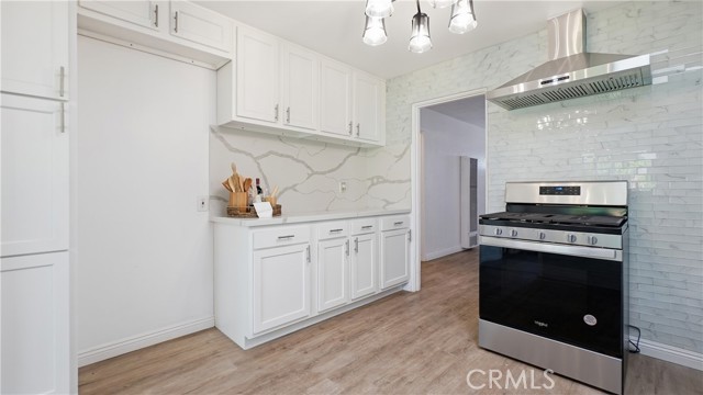 Detail Gallery Image 31 of 40 For 215 N Mcclay, Santa Ana,  CA 92701 - 5 Beds | 2 Baths